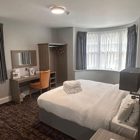 דרויטוויץ' St Andrews Town Hotel מראה חיצוני תמונה