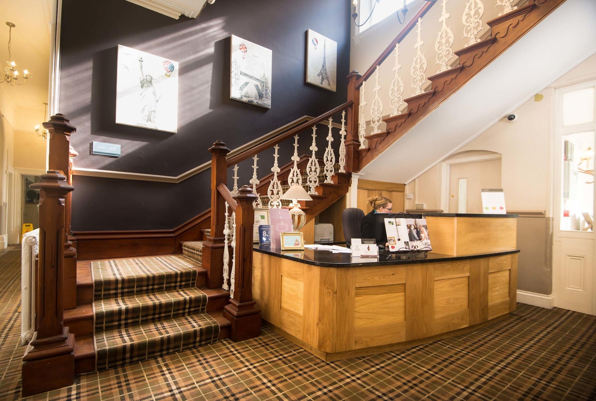 דרויטוויץ' St Andrews Town Hotel מראה חיצוני תמונה