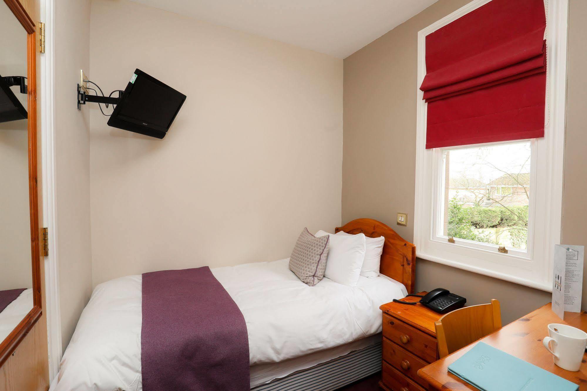 דרויטוויץ' St Andrews Town Hotel מראה חיצוני תמונה
